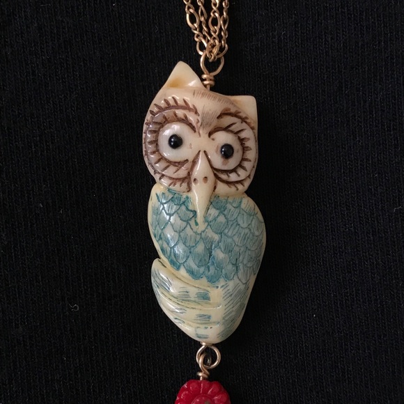 Hand Carved Bone Owl Pendant Necklace - Picture 4 of 5